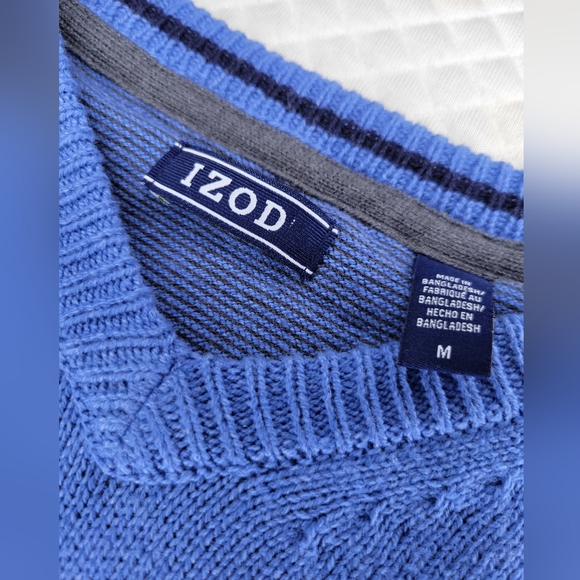 Izod Blue v neck sweater - Picture 3 of 4